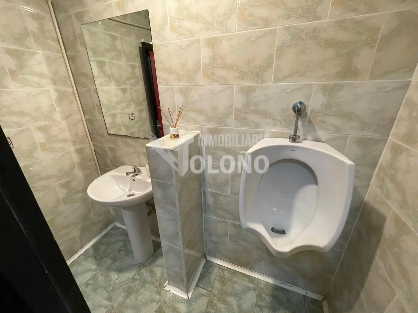 Bany de Local en venda en Casalarreina amb Calefacció, Moblat i Alarma