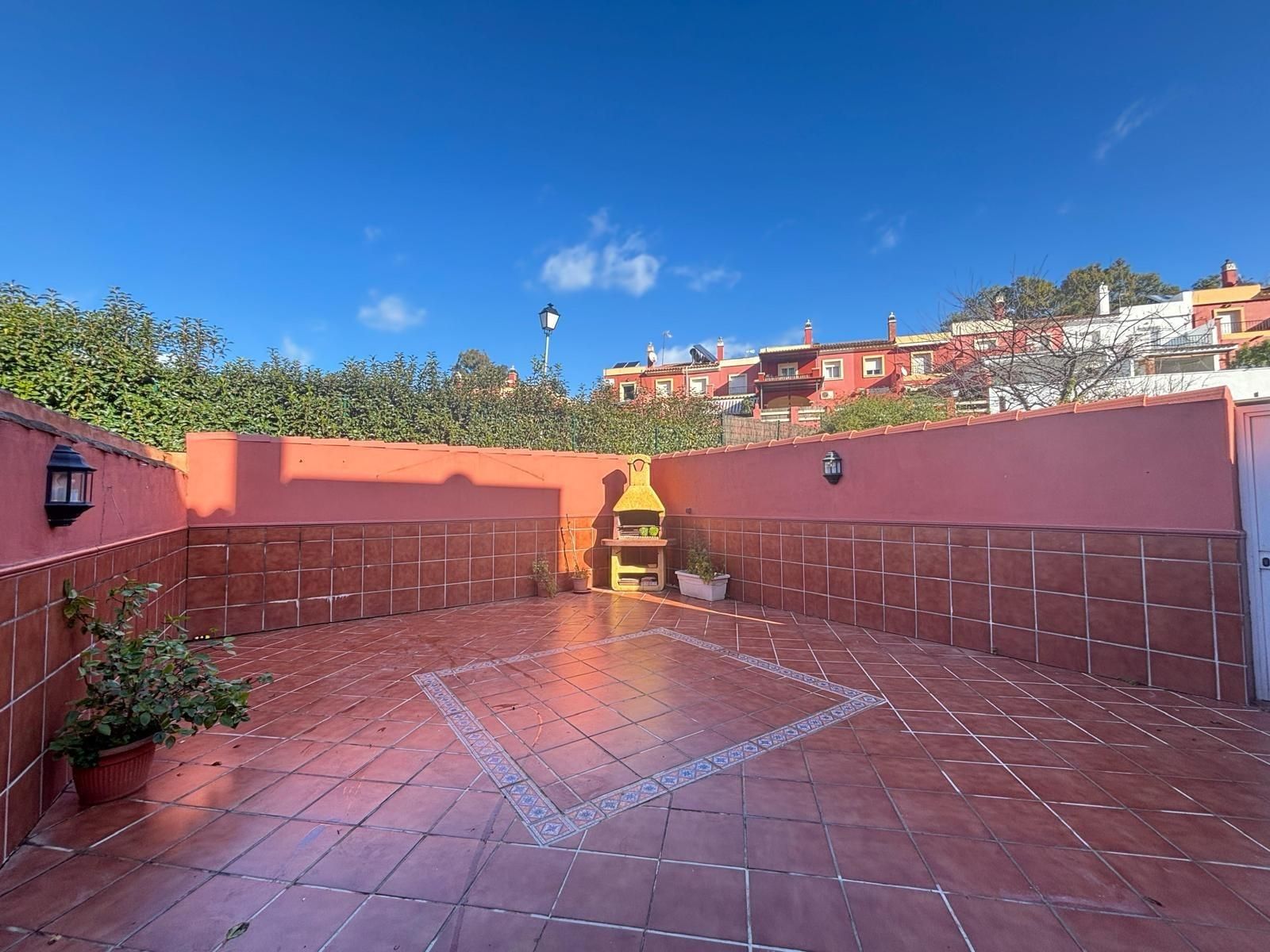 Jardín de Casa adosada en venta en Los Barrios con Balcón y Piscina comunitaria