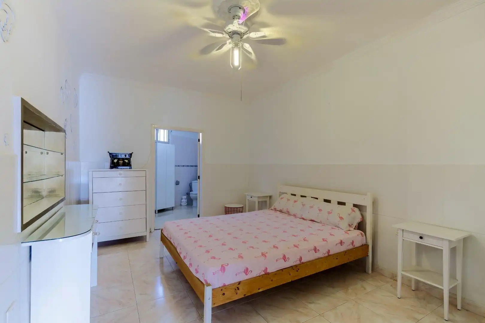 Dormitori de Casa o xalet en venda en San Bartolomé de Tirajana amb Calefacció, Terrassa i Moblat