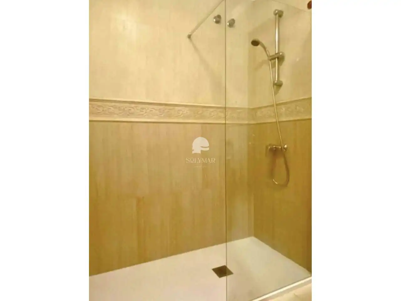 Badezimmer von Dachboden zur Miete in Vélez-Málaga mit Klimaanlage, Terrasse und Möbliert