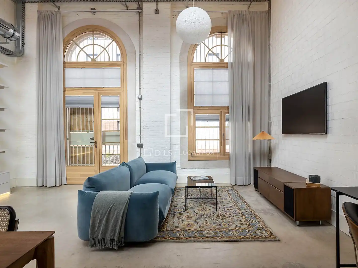 Sala d'estar de Loft de lloguer en Barcelona amb Aire condicionat, Calefacció i Parquet