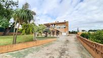 Vista exterior de Casa o xalet en venda en Alzira amb Aire condicionat, Terrassa i Piscina