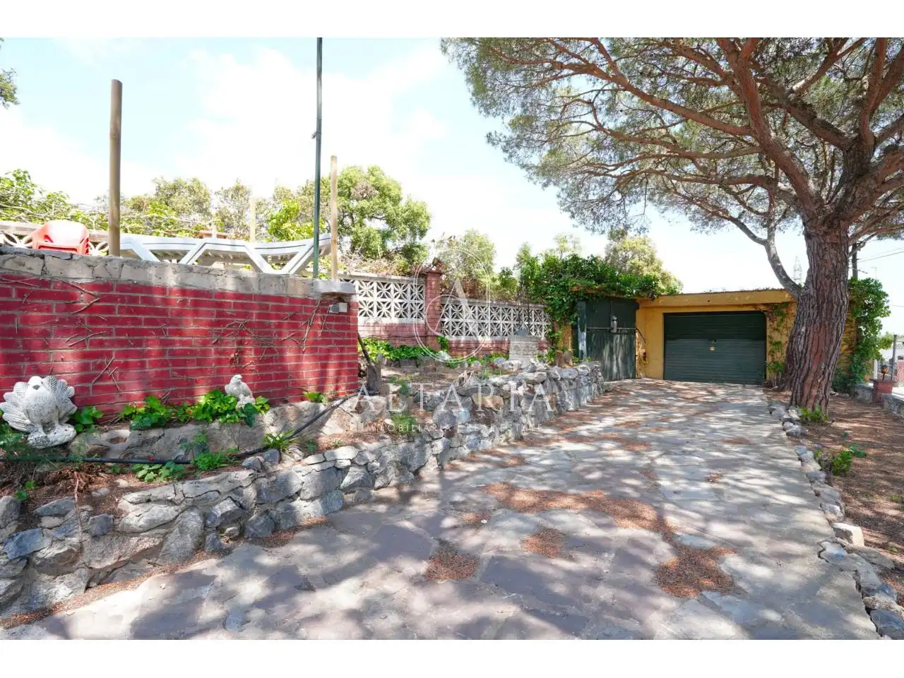 Vista exterior de Casa o chalet en venta en Palafolls con Jardín privado, Piscina y Alarma