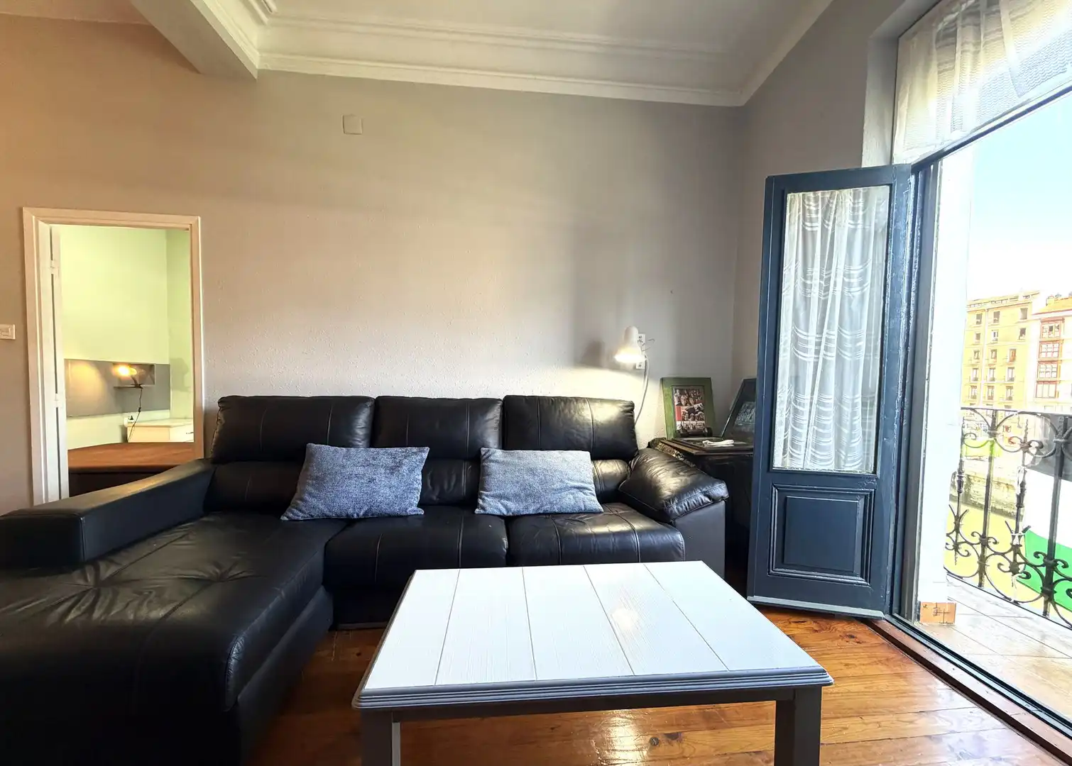 Piso con terraza en venta en Muelle Marzana, imagen 3