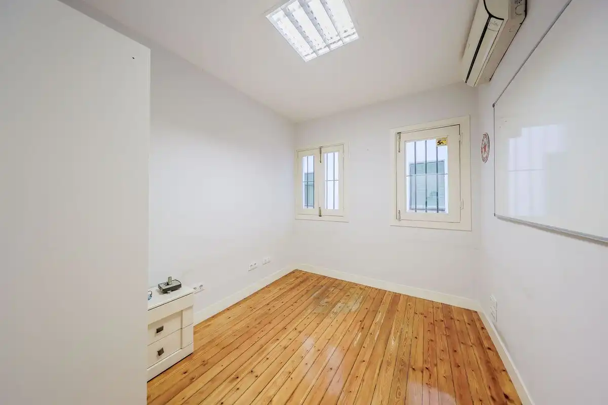 Planta baja en venta en Madrid con Calefacción