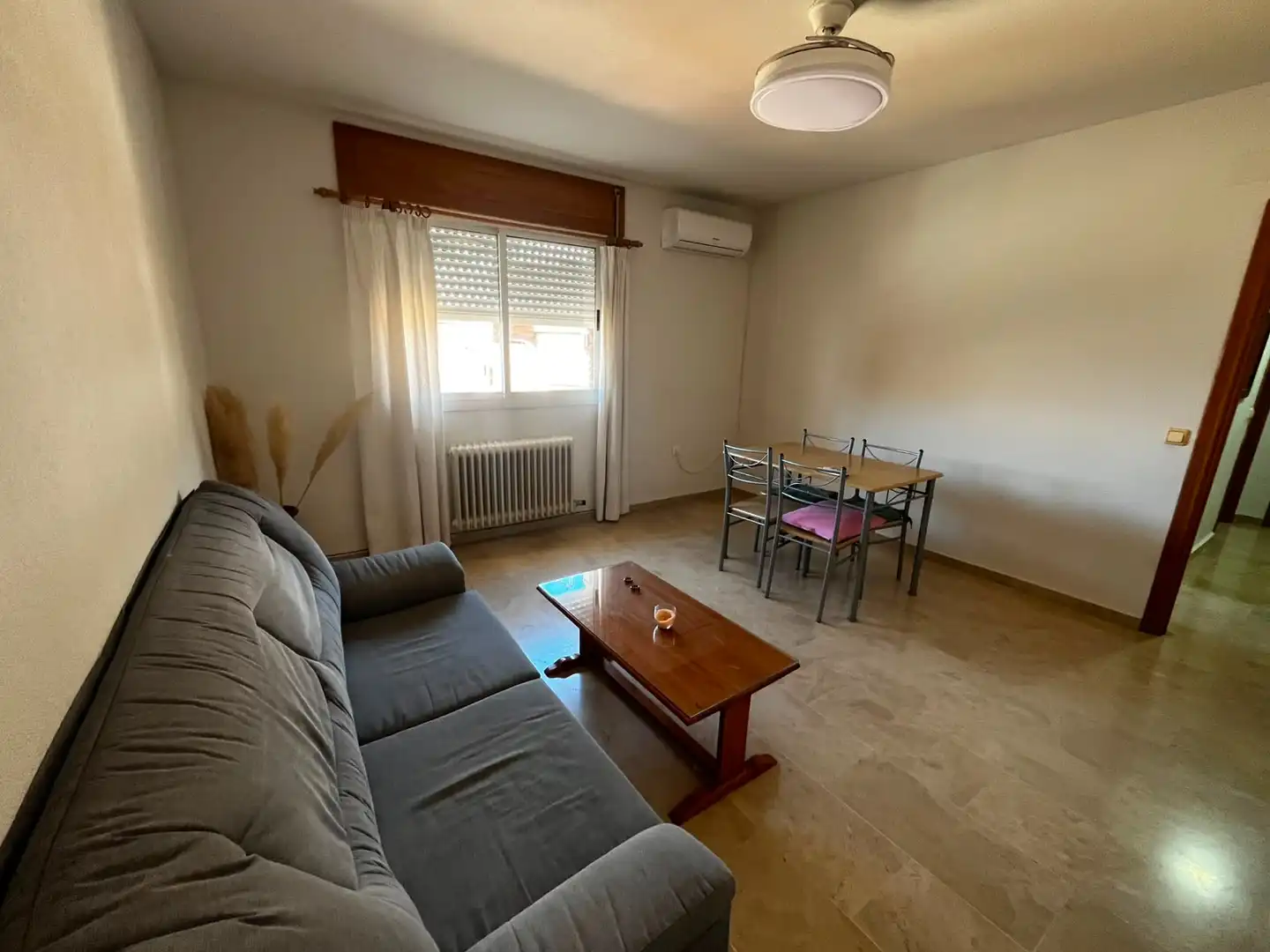 Wohnzimmer von Wohnungen zur Miete in Ciudad Real mit Möbliert