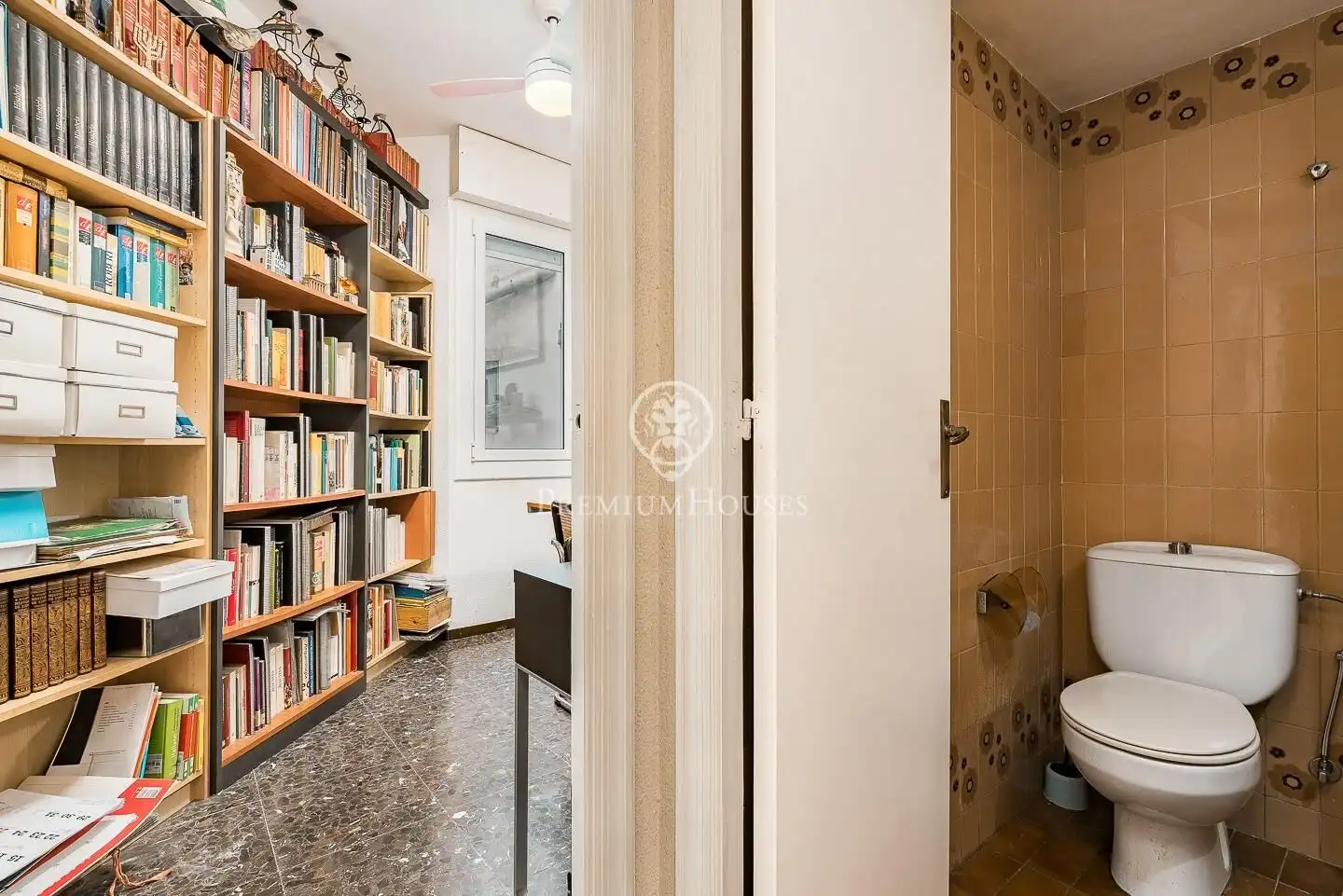 Piso en venta en Barcelona con Calefacción, Terraza y Balcón