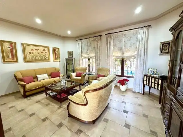 Casa con piscina in vendita a Periurbano Oeste - Sierra, imagen 6