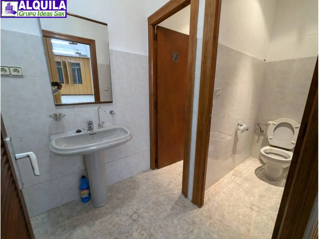 Business premises for sale in Calle Médico Cortés, imagen 6