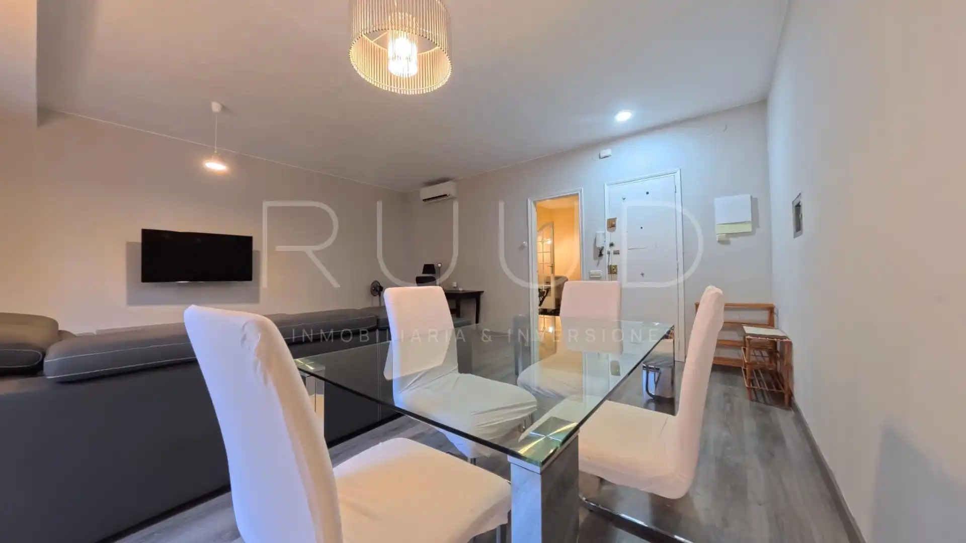 Sala de estar de Piso en venta en Sitges con Parquet