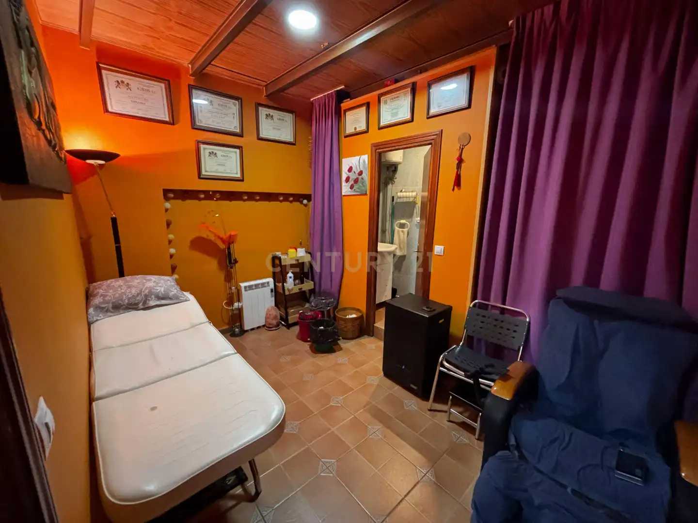 Schlafzimmer von Geschaftsraum zum Verkauf in Cáceres mit Klimaanlage