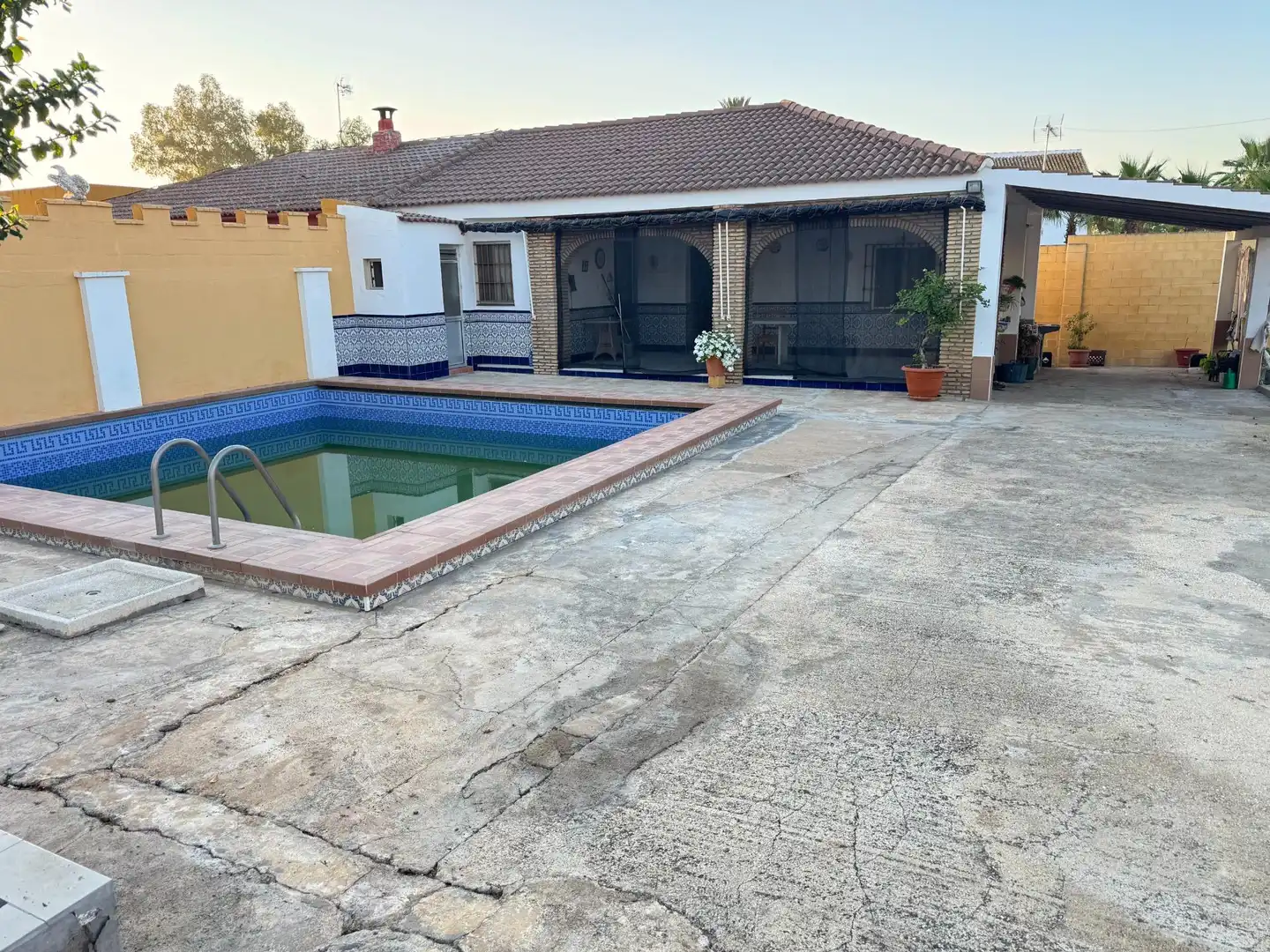 Piscina de Finca rústica en venta en Dos Hermanas
