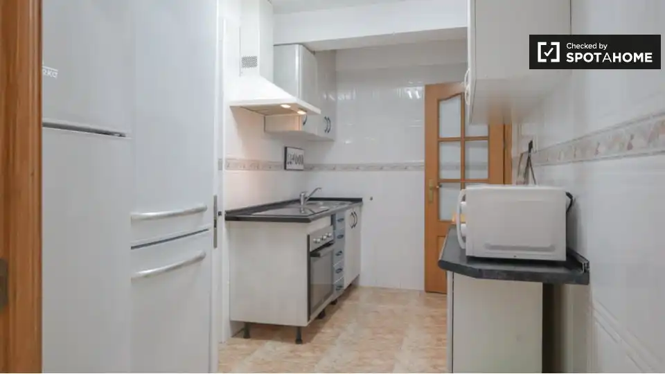Kitchen of Flat for rent in Madrid  with Air Conditioner, Heating and Furnished