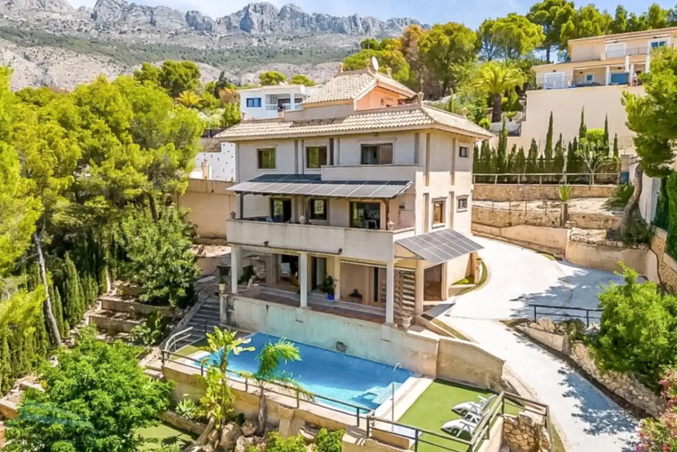 Villa mit Pool zum Verkauf in Altea la Vella