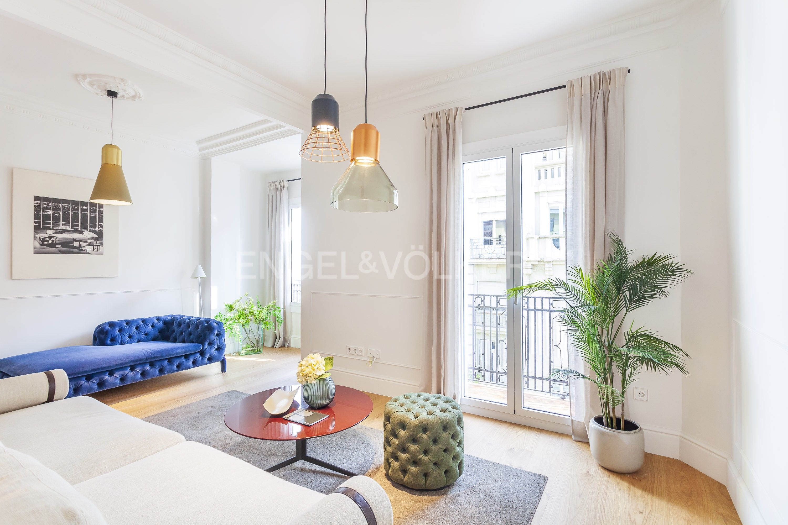 Sala d'estar de Apartament en venda en  Madrid Capital amb Aire condicionat, Calefacció i Moblat
