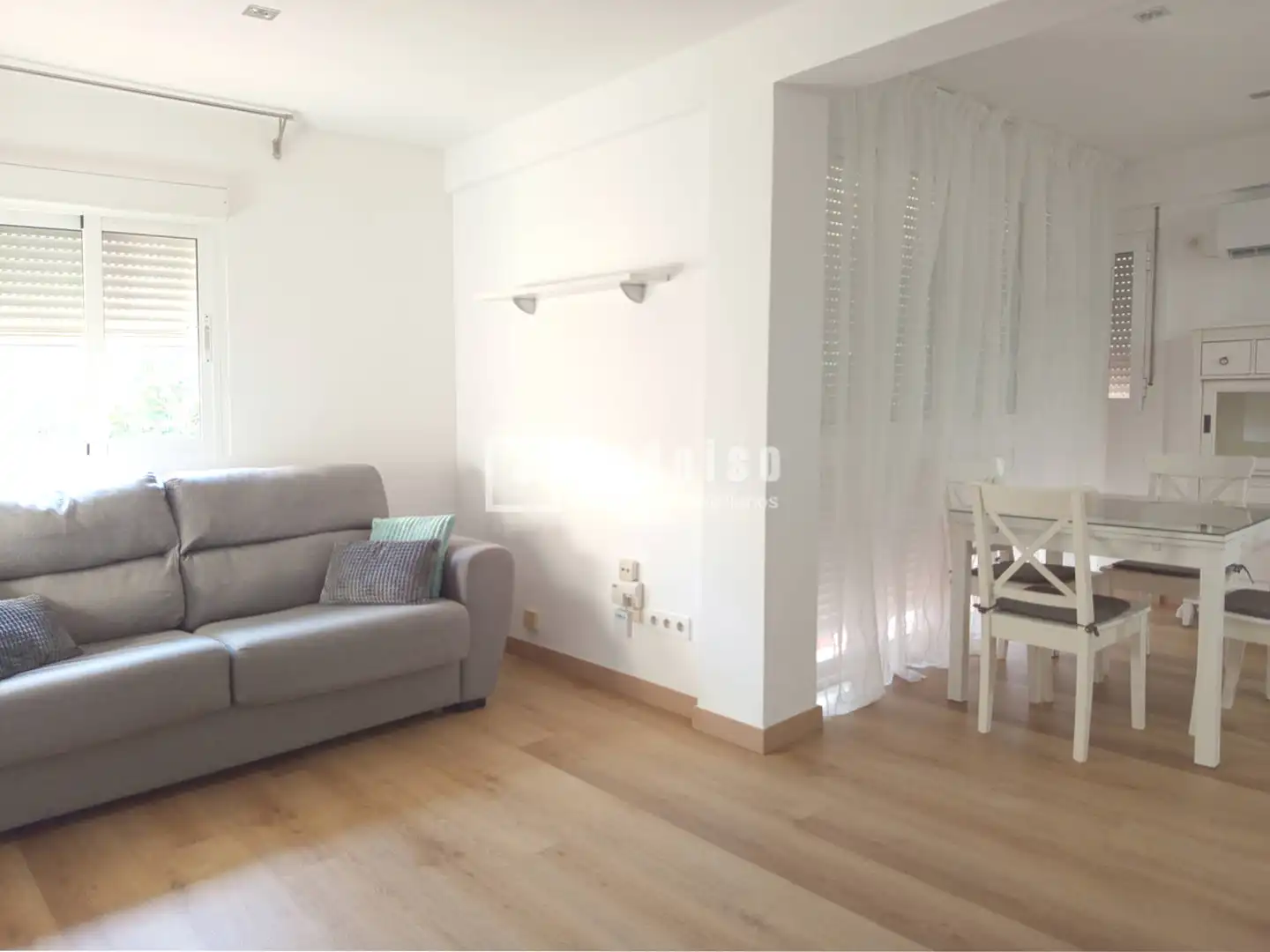 Sala d'estar de Pis en venda en Sevilla amb Aire condicionat, Jardí privat i Terrassa