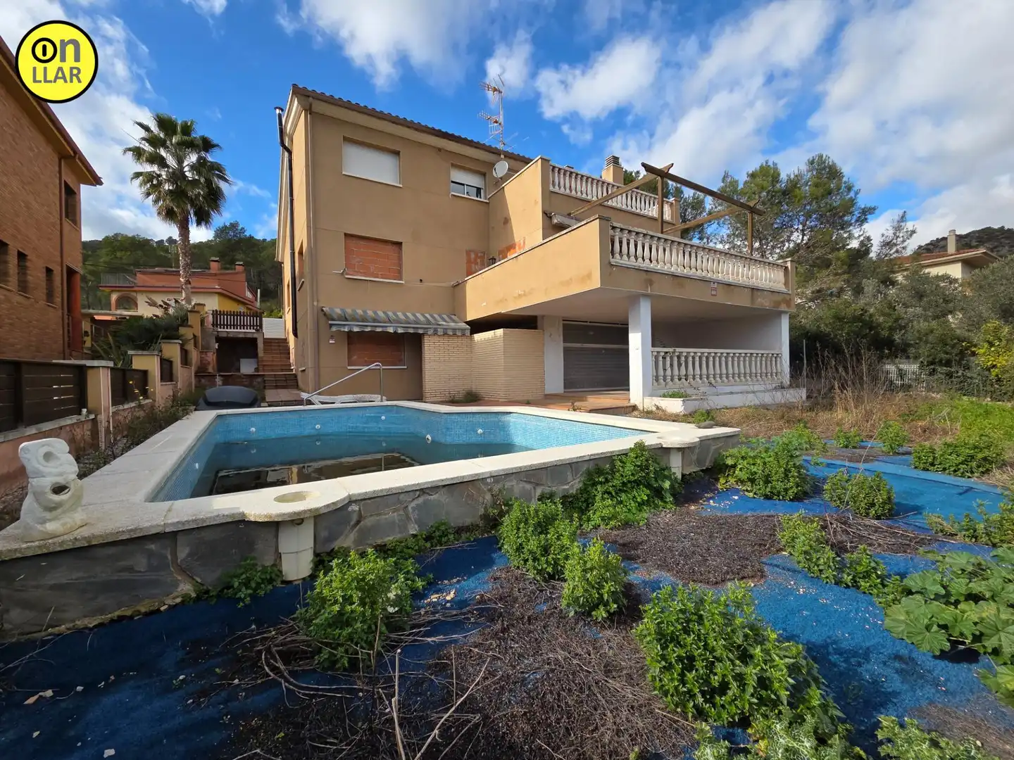 Piscina de Casa o xalet en venda en Canyelles amb Piscina comunitària