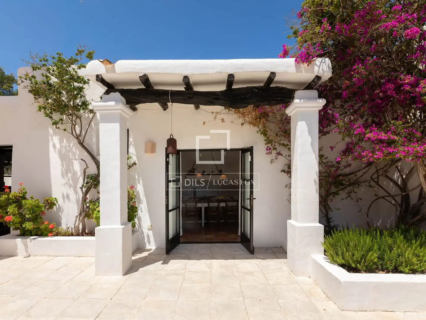Terrace of Country homes for sale in Santa Eulària des Riu  with Furnished