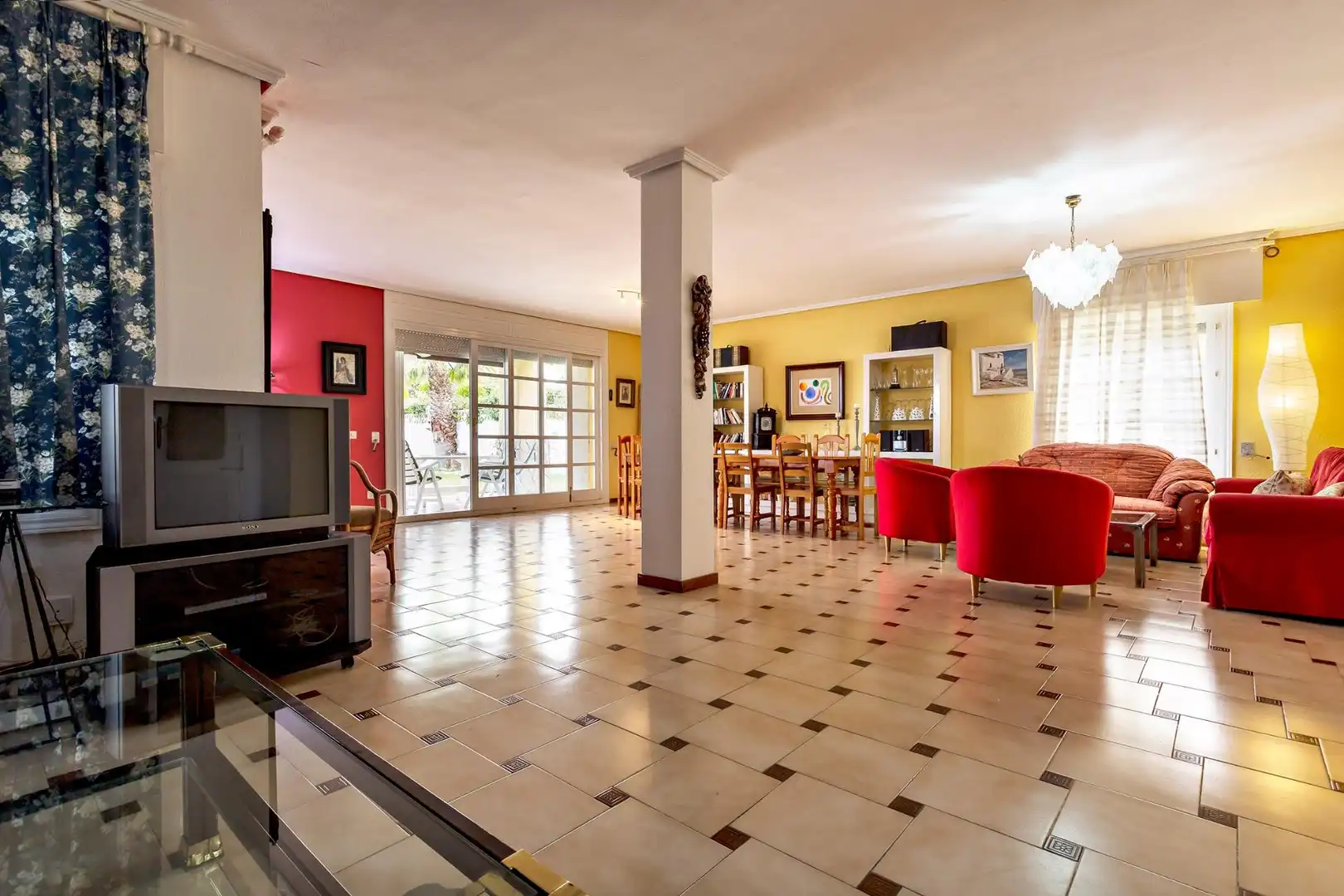 Living room of Houses for sale in Roquetas de Mar  with Air Conditioner, Private garden and Terrace