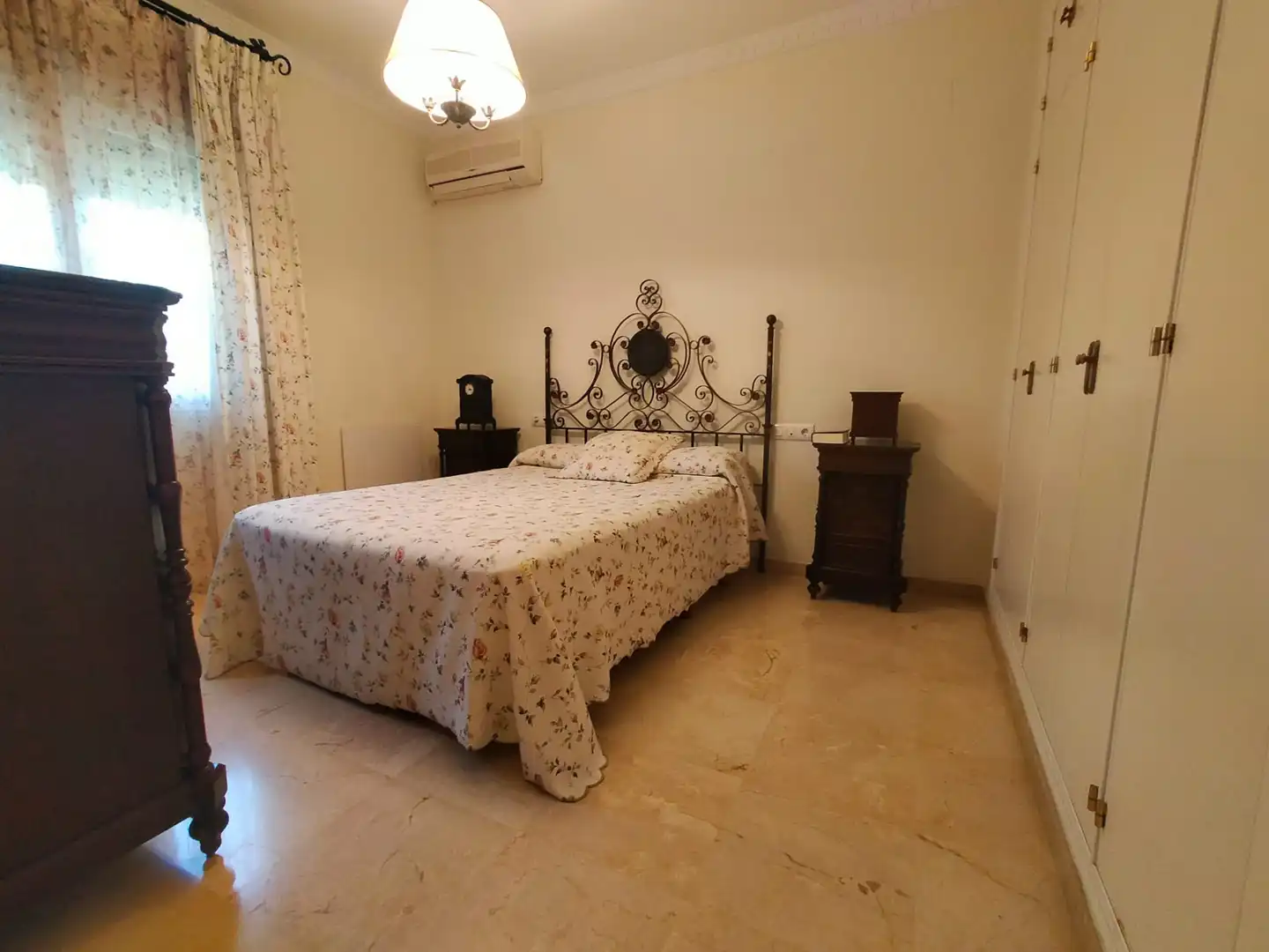 Habitación de Casa o chalet en venta en Jerez de la Frontera con Aire acondicionado, Jardín privado y Piscina