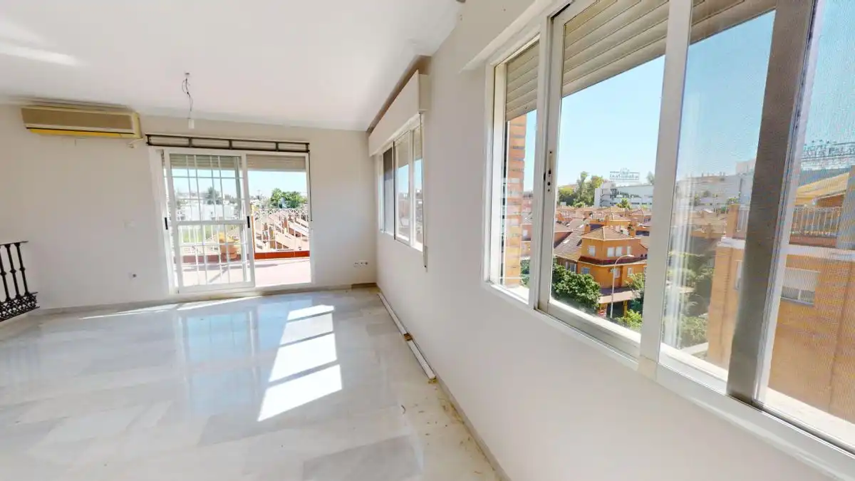 Bedroom of Flat for rent in Sevilla  with Air Conditioner, Heating and Terrace