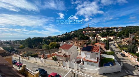VENTA DE BONITA CASA PAREADA EN SEGUR DE CALAFELL