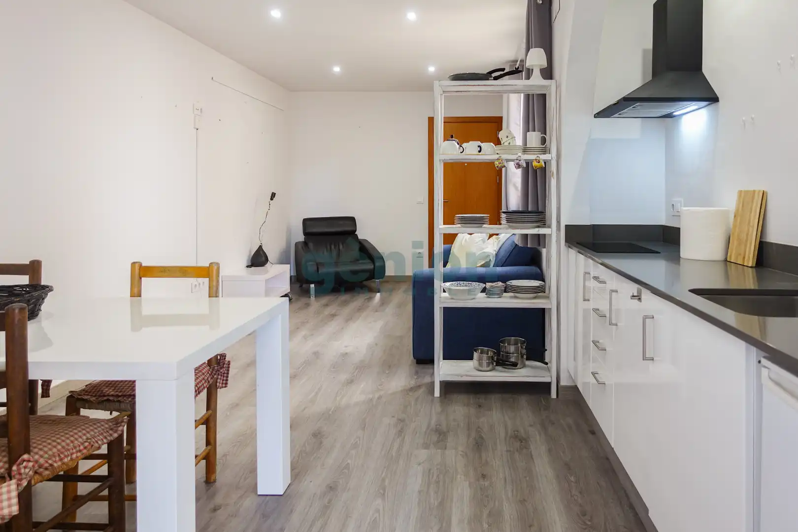 Dormitori de Pis en venda en Girona amb Aire condicionat, Calefacció i Terrassa