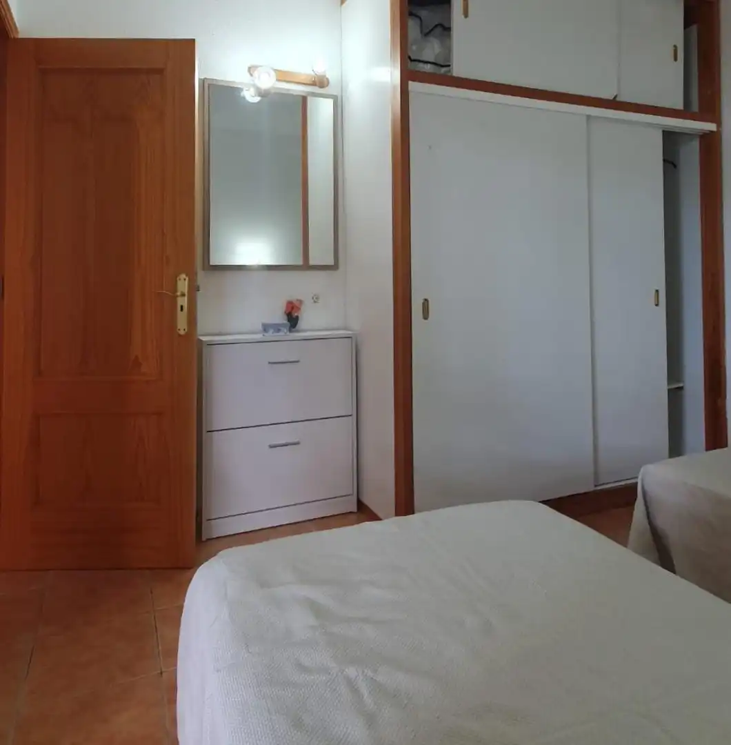 Dormitori de Pis de lloguer en Arona amb Terrassa, Moblat i Piscina comunitària
