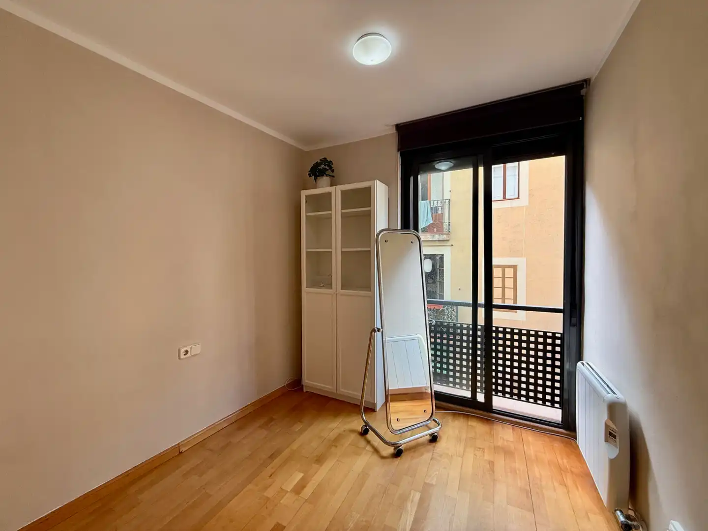 Dormitori de Pis en venda en Barcelona amb Calefacció, Parquet i Forn