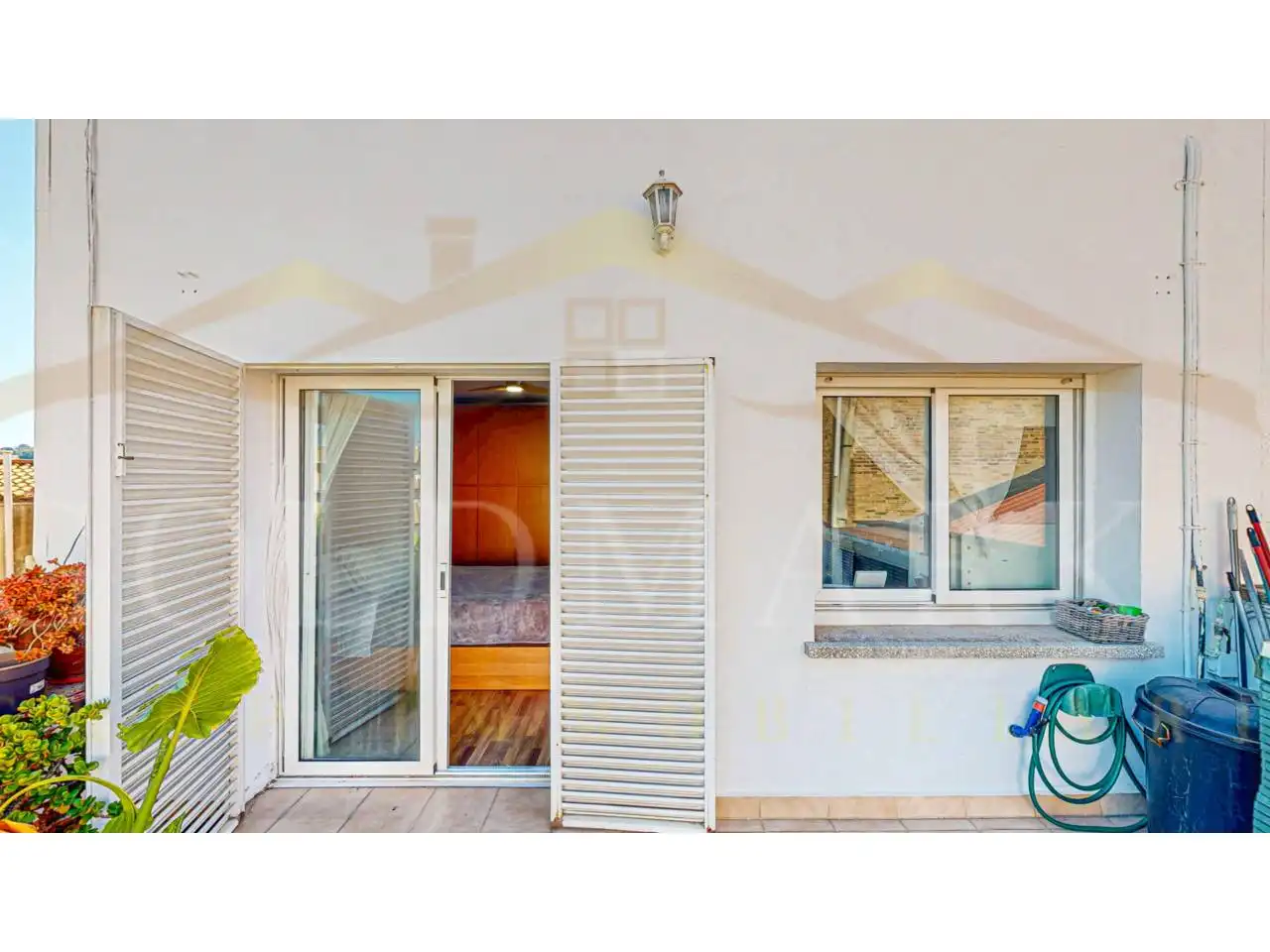 Terraza de Piso en venta en Sant Vicenç Dels Horts con Aire acondicionado, Calefacción y Parquet