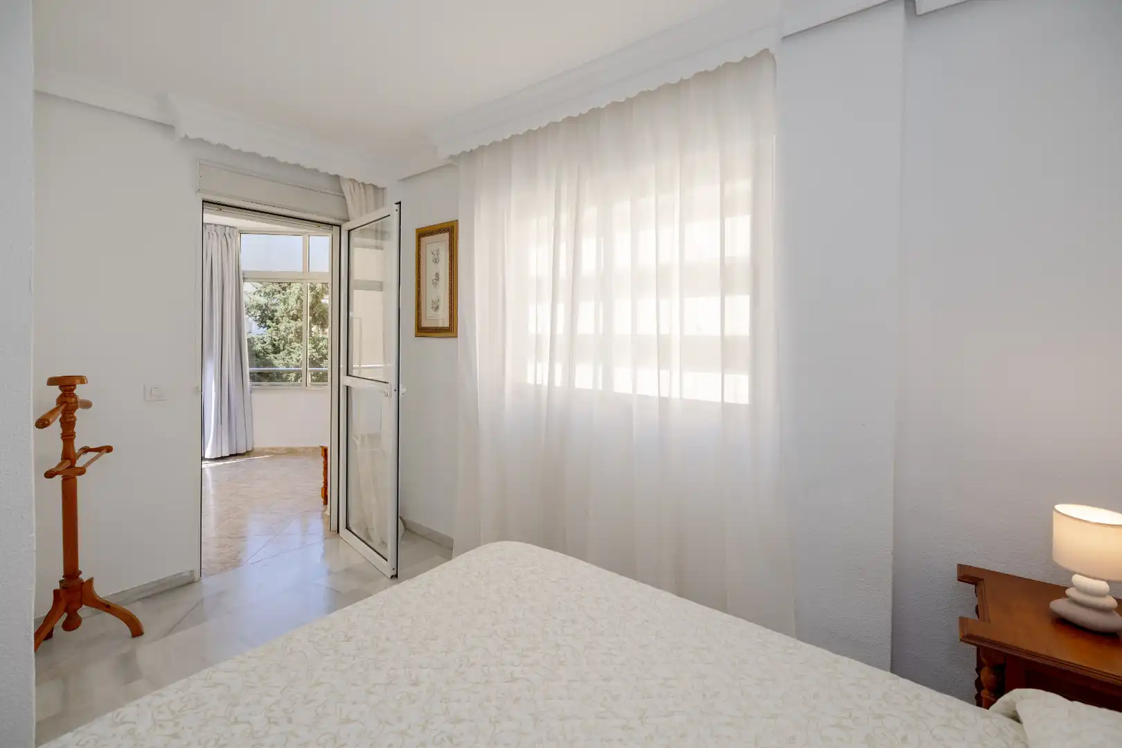 Schlafzimmer von Wohnung zum Verkauf in Marbella mit Klimaanlage und Gemeinschaftspool