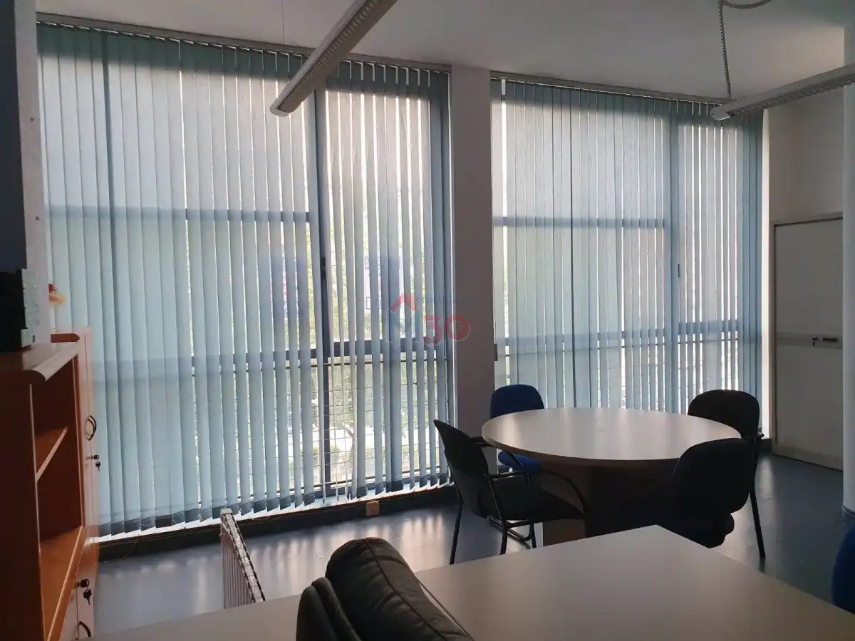 Oficina en venda a Centro