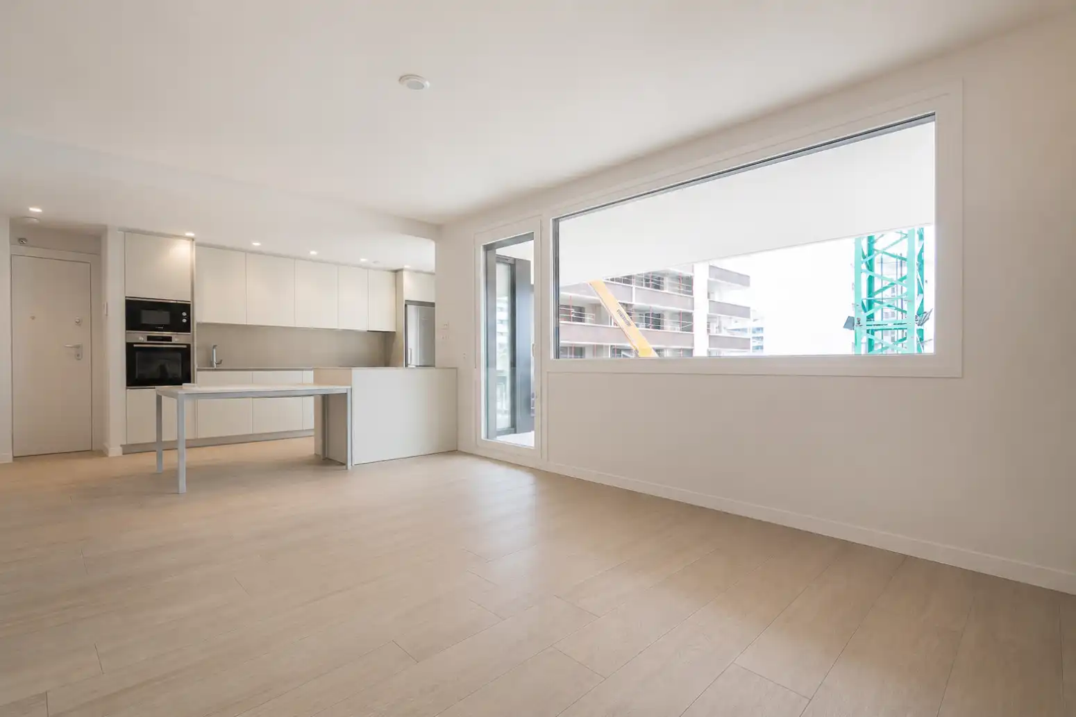 Wohnzimmer von Wohnung zur Miete in  Pamplona / Iruña mit Heizung, Privatgarten und Terrasse