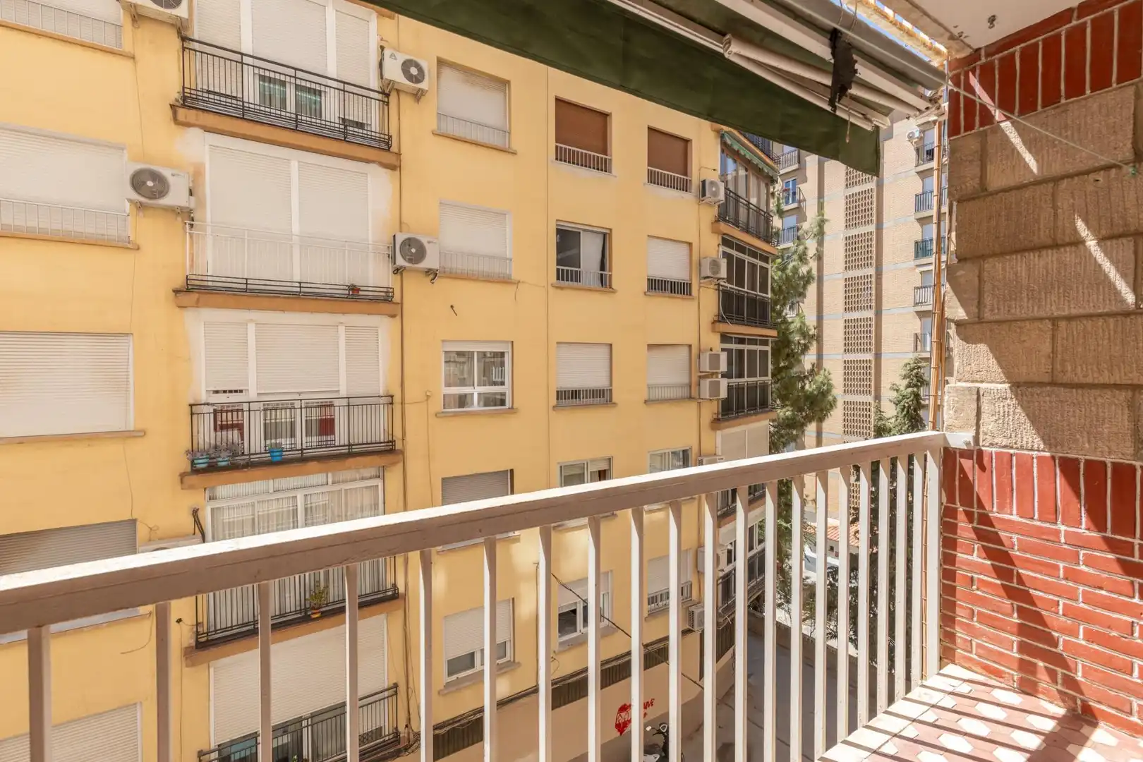 Terrassa de Pis en venda en Granada amb Terrassa