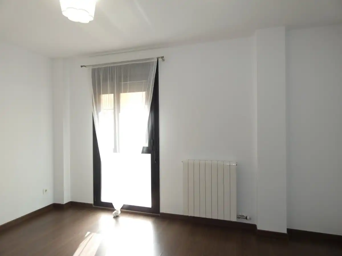 Piso con balcón en venta en Pinseque, imagen 17