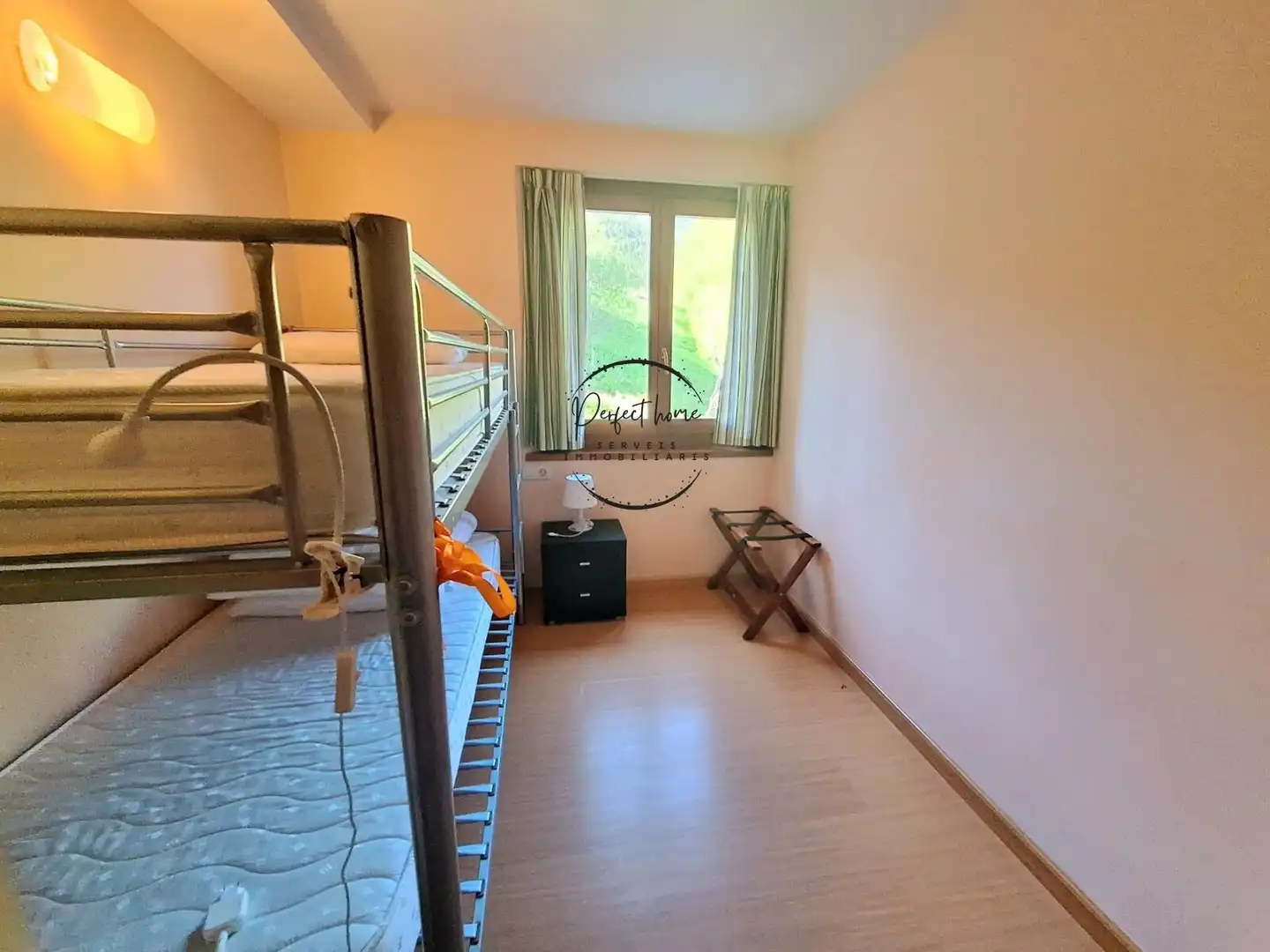 Habitación de Piso en venta en Canillo con Calefacción, Trastero y Amueblado