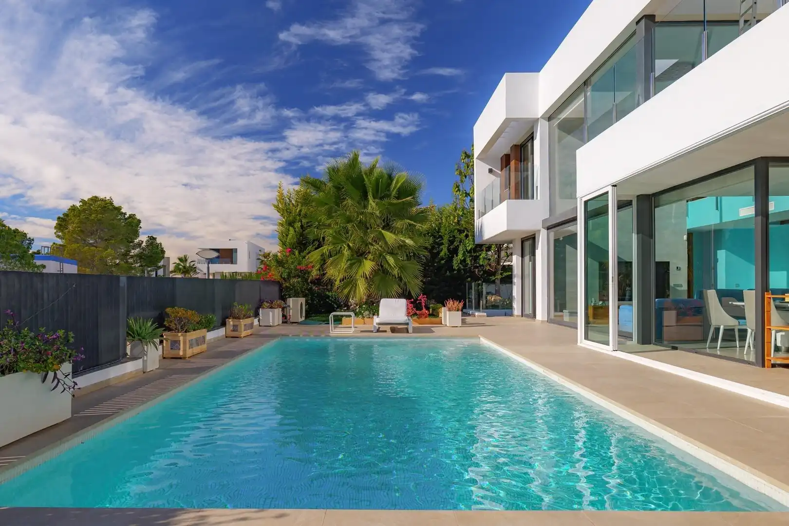 Villa zum Verkauf in Golf Bahía, imagen 2