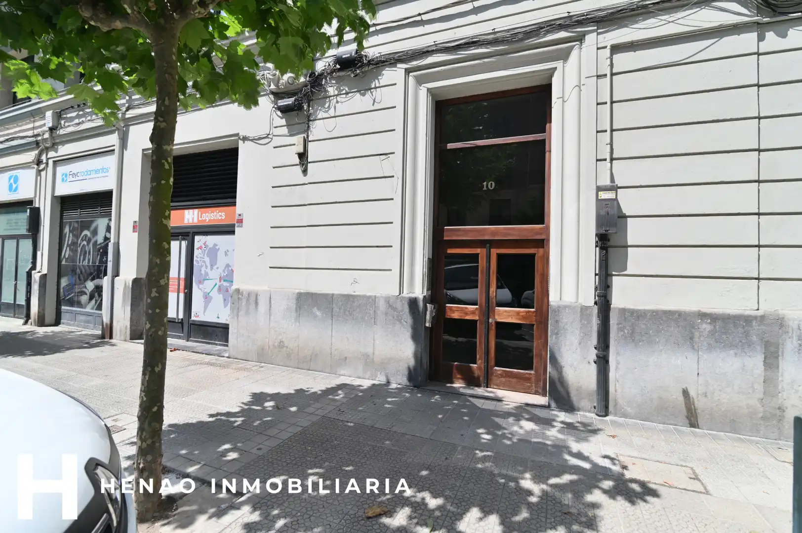 Vista exterior de Pis en venda en Bilbao  amb Calefacció, Parquet i Forn