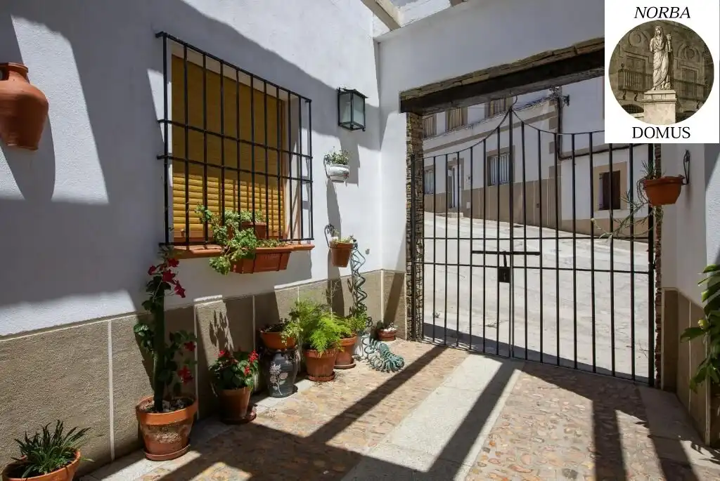 Exterior view of Country homes for sale in Talaván  with Air Conditioner, Heating and Furnished