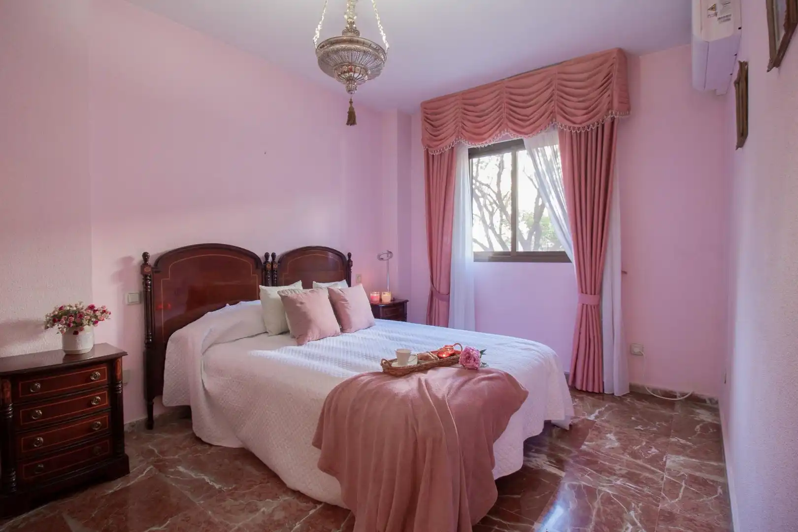 Bedroom of Flat for sale in Sevilla  with Air Conditioner, Heating and Community pool