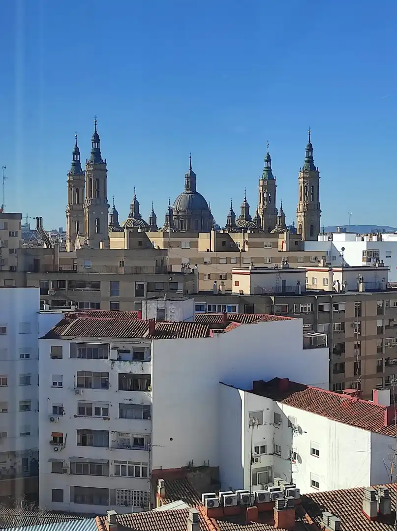 Vista exterior de Piso en venta en Zaragoza con Aire acondicionado, Calefacción y Horno