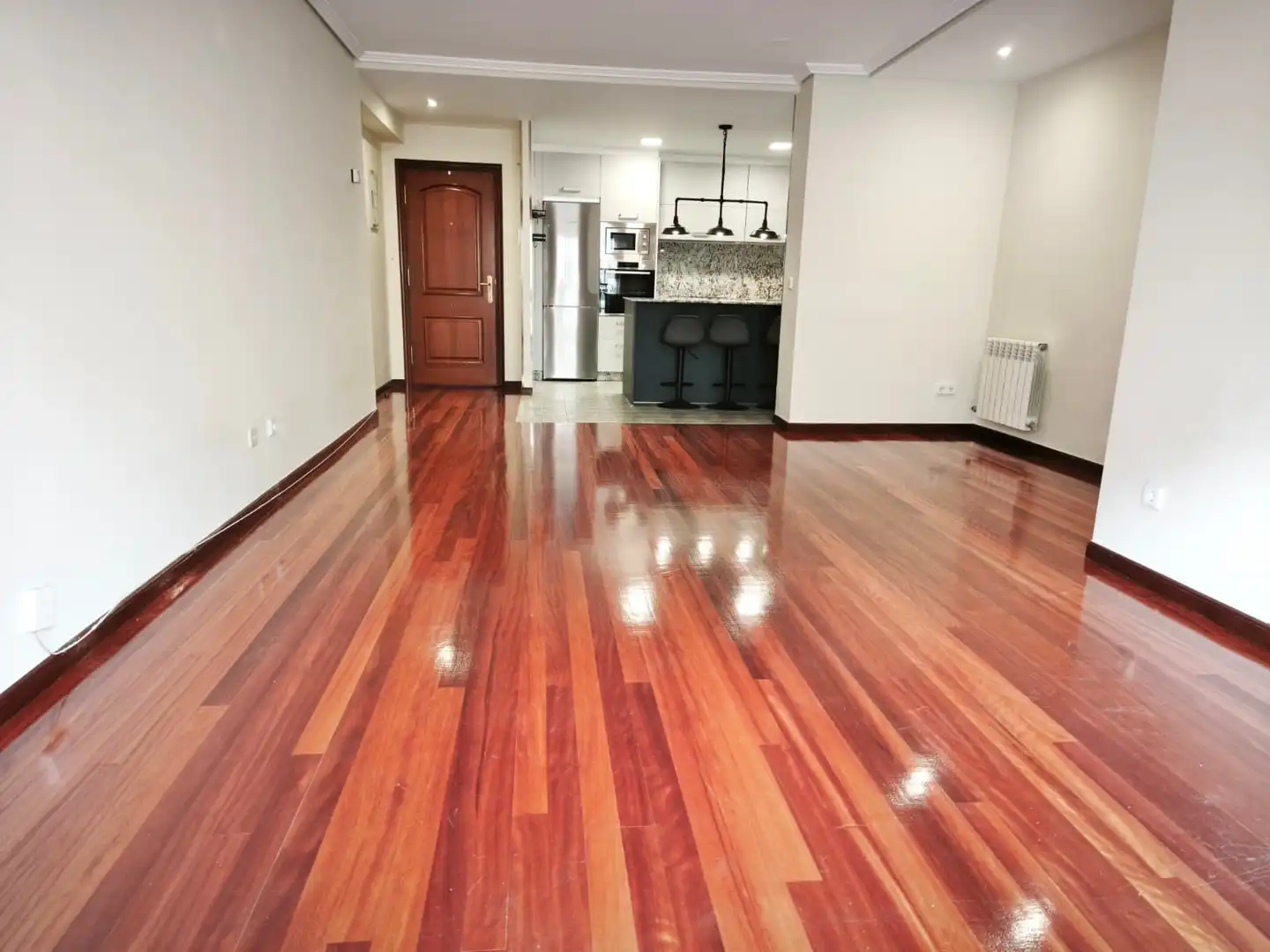 Piso de alquiler en Vigo  con Calefacción, Parquet y Horno