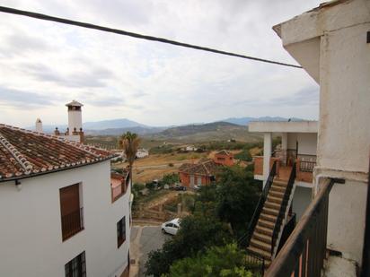 Vista exterior de Casa o xalet en venda en Alozaina amb Jardí privat i Traster