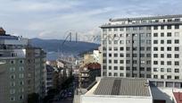 Vista exterior de Dúplex en venda en Vigo  amb Calefacció, Parquet i Terrassa