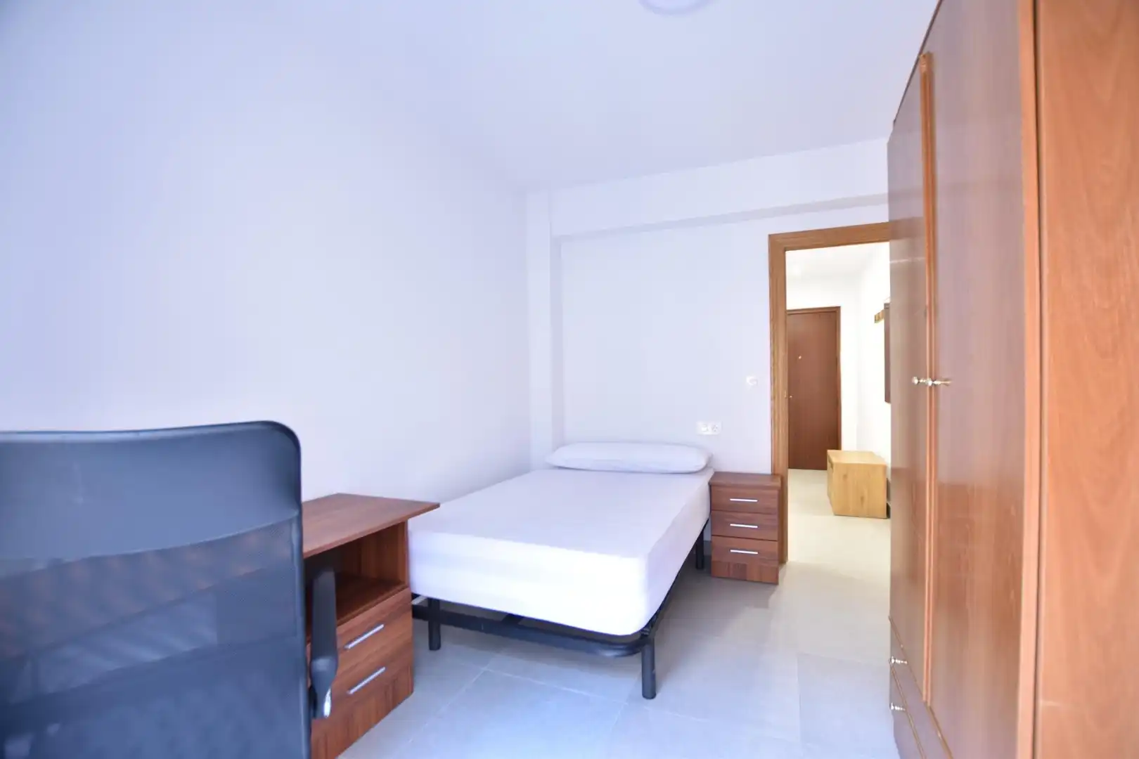 Bedroom of Flat for rent in Granada  with Air Conditioner and Furnished