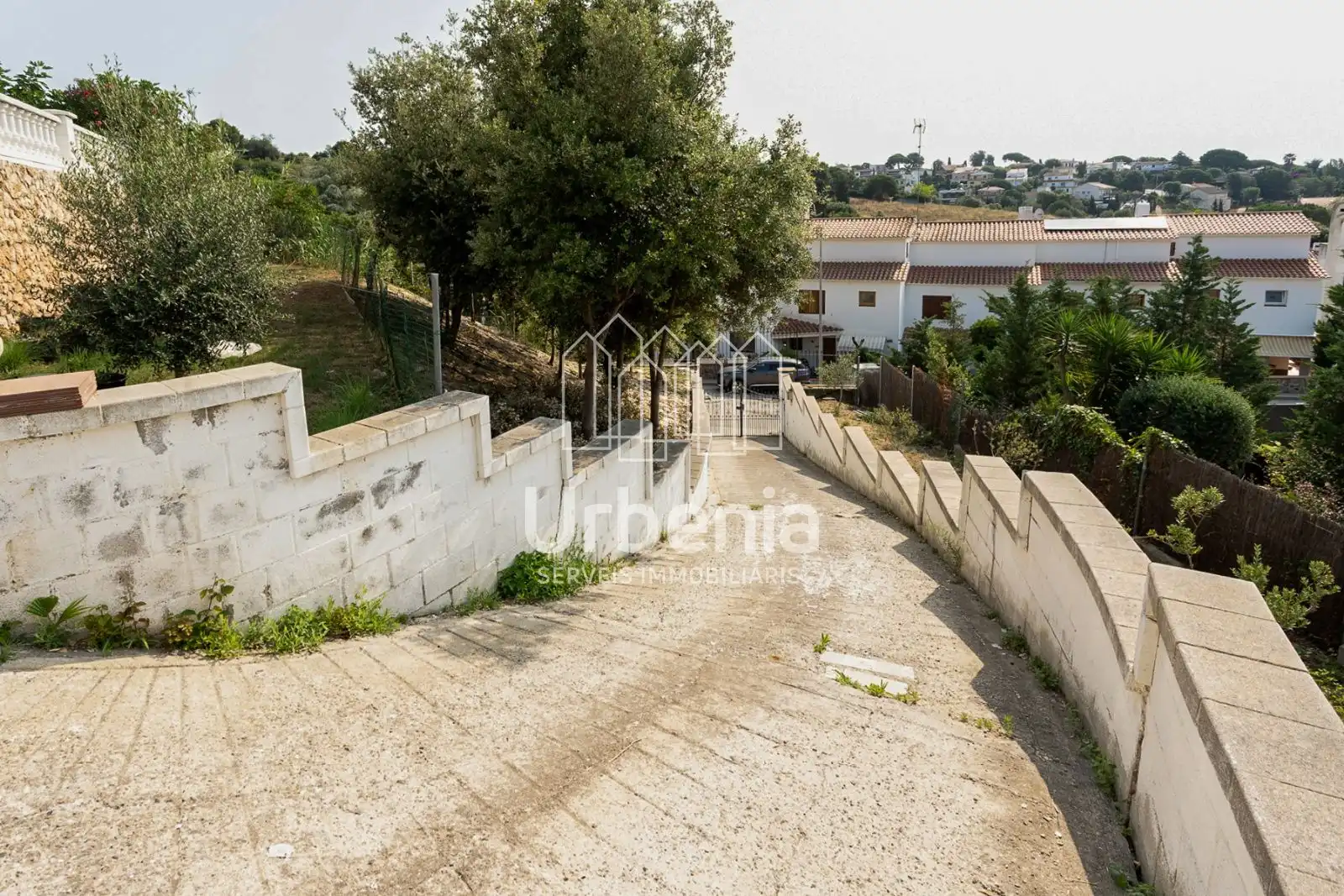 Vista exterior de Casa o xalet en venda en Arenys de Mar amb Calefacció, Terrassa i Piscina
