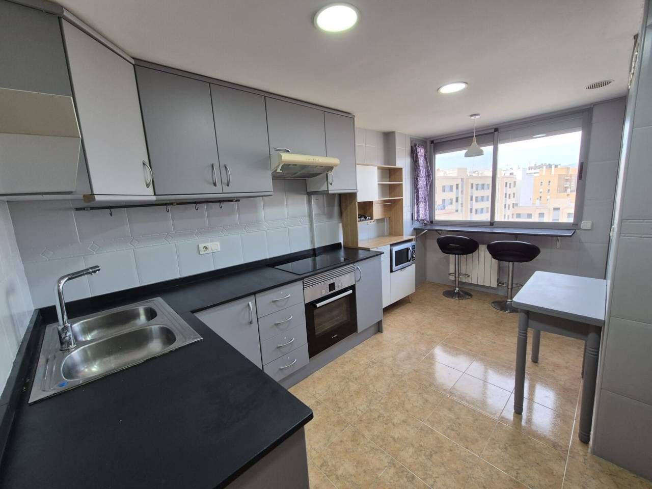 Kitchen of Flat to rent in Castellón de la Plana / Castelló de la Plana  with Air Conditioner, Balcony and Alarm