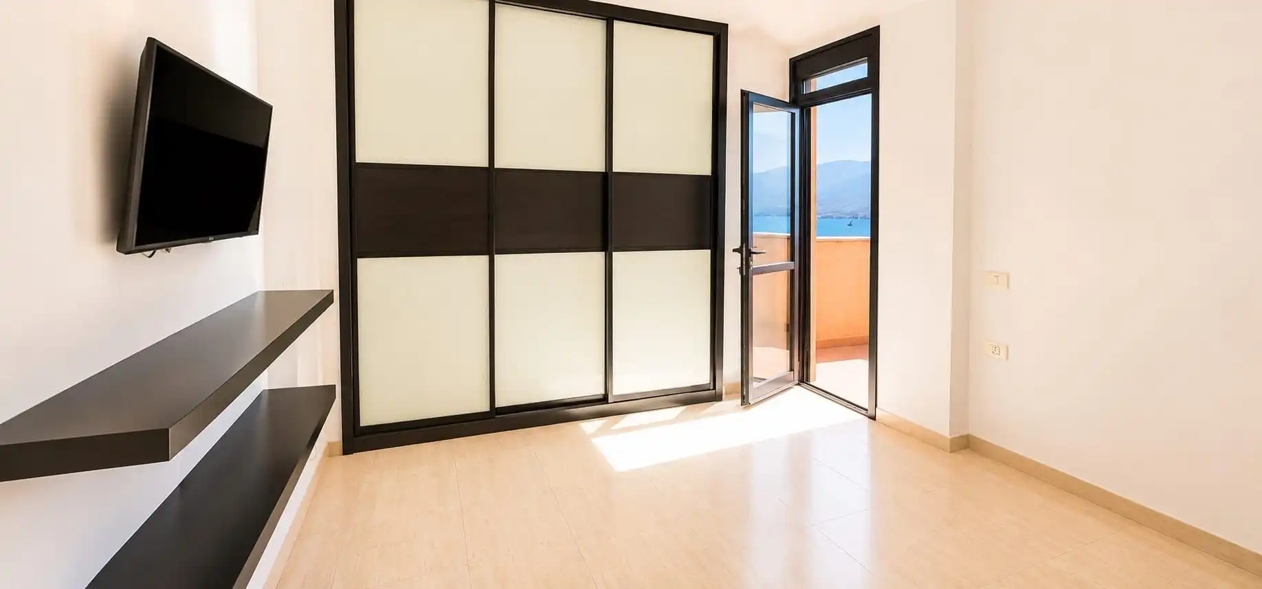 Habitación de Piso en venta en El Rosario con Terraza