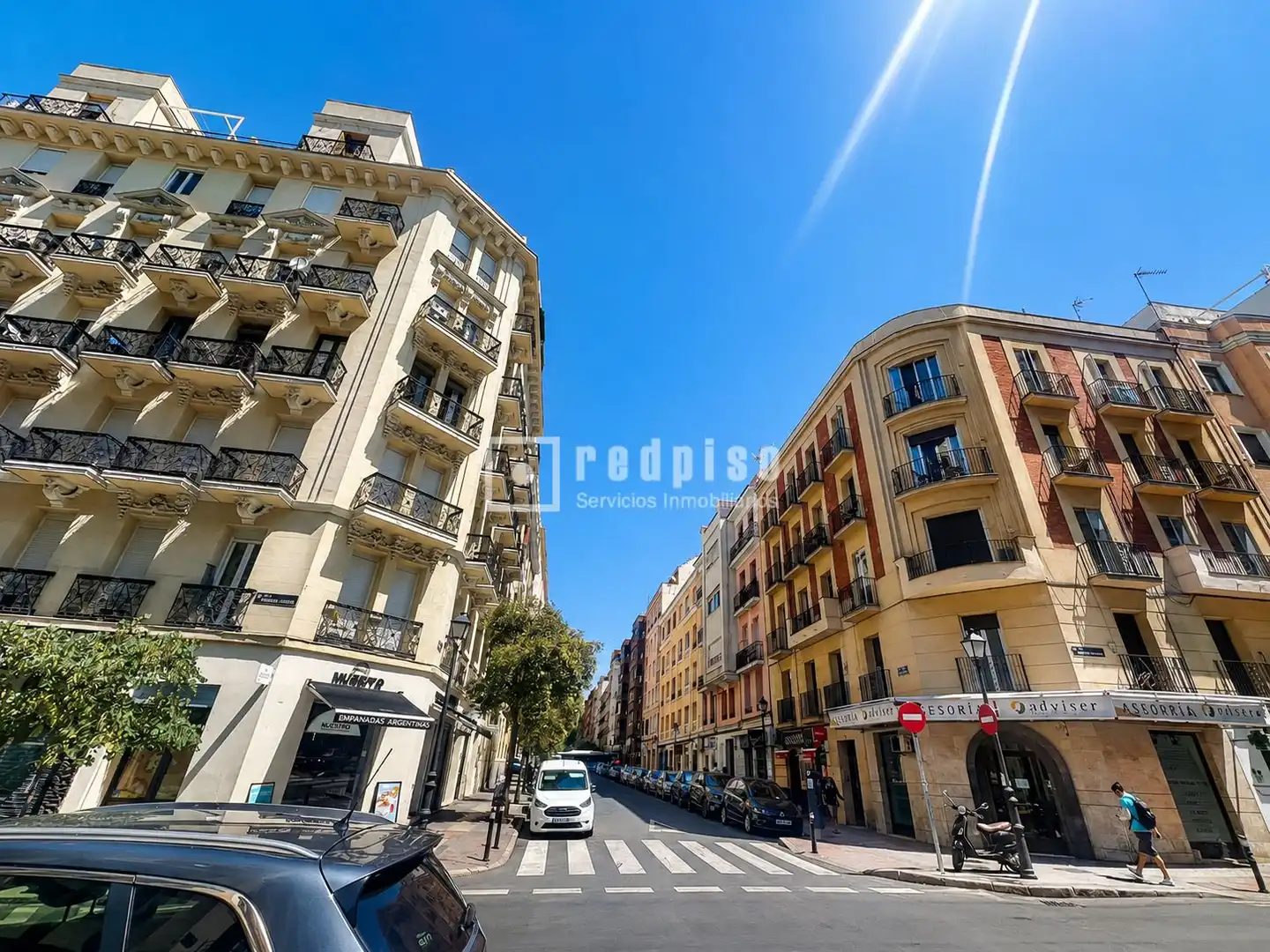 Vista exterior de Piso en venta en Madrid con Calefacción, Parquet y Terraza