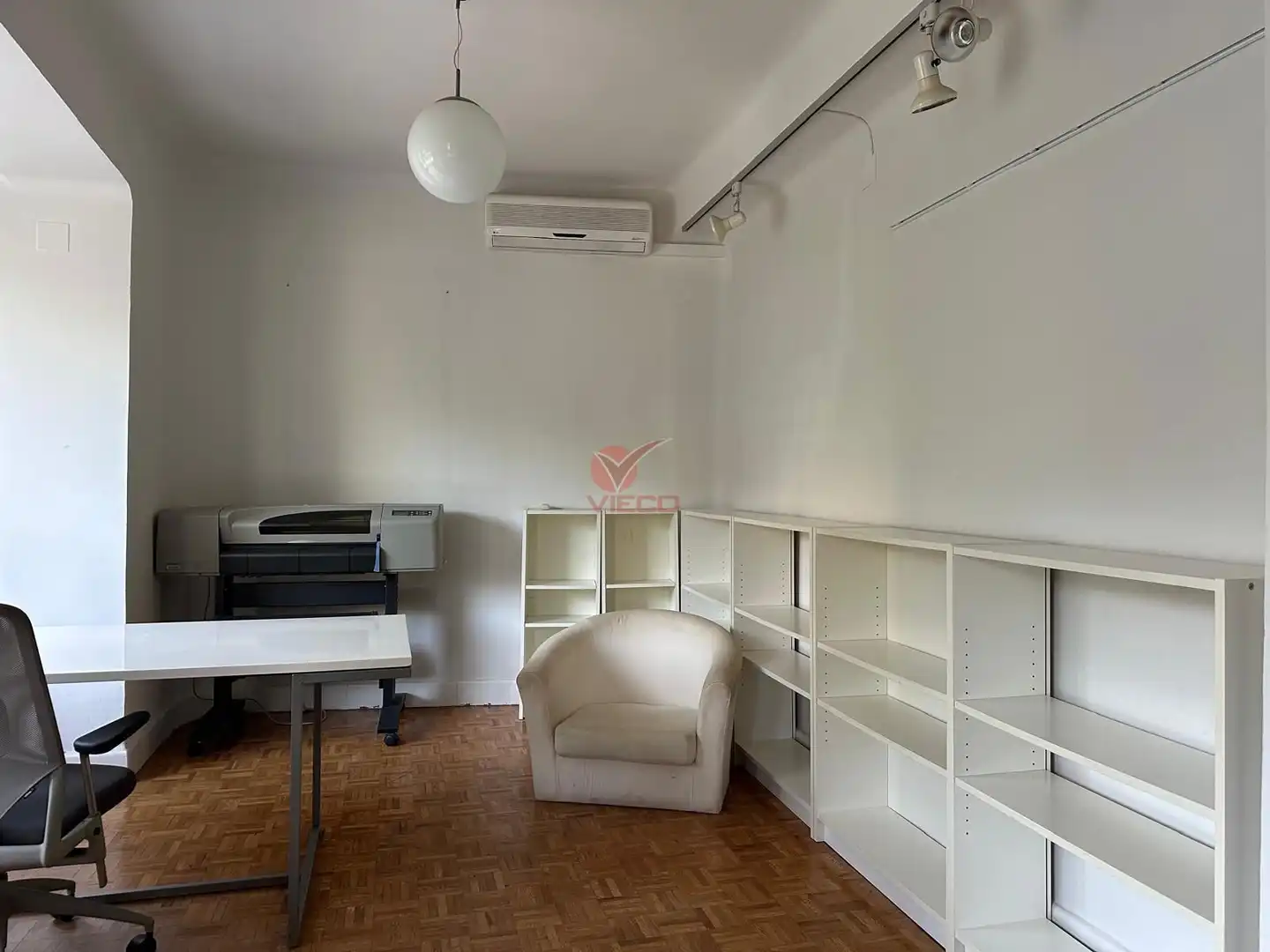 Flat for sale in Cuenca  with Air Conditioner, Heating and Storage room